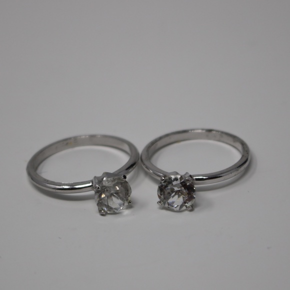 Vintage U with Arrow Uncas Solitaire Silver Toned Rings - Picture 4 of 4